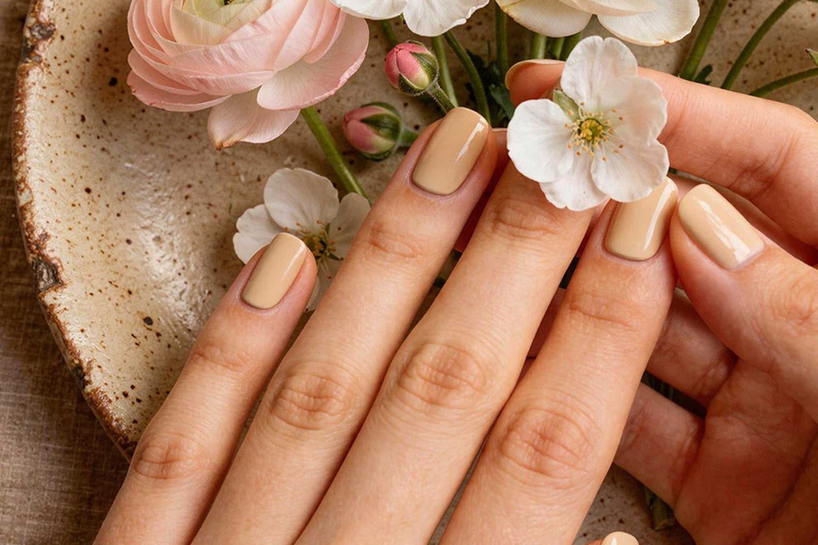 Peel-and-Stick Gel Nails: The Ultimate At-Home Manicure Revolution